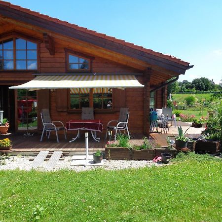 Barrierefreies Zimmer Im Blockhaus Mit Sauna Am See Soyen Exterior photo